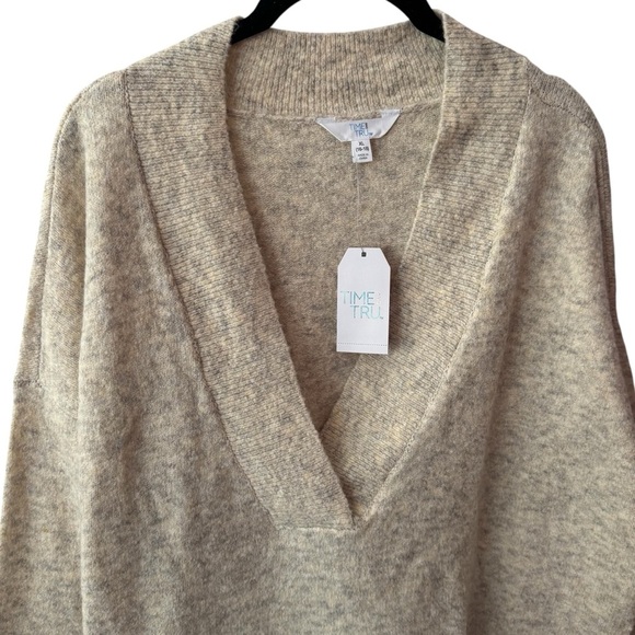 NEW Time and Tru Deep V-Neck Cozy Extremely Soft Sweater Color Oatmeal Size XL - Picture 3 of 11